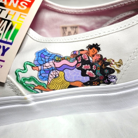 VANS SNEAKERS SIZE M9.5, W11 - Picture 8 of 13